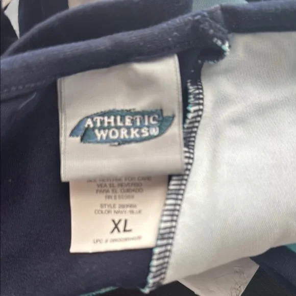 Athletic Works Blue and White Crop Top 50 - Picture 3 of 4